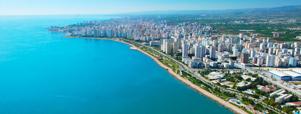 Mersin sahil şeridi ve şehir manzarası